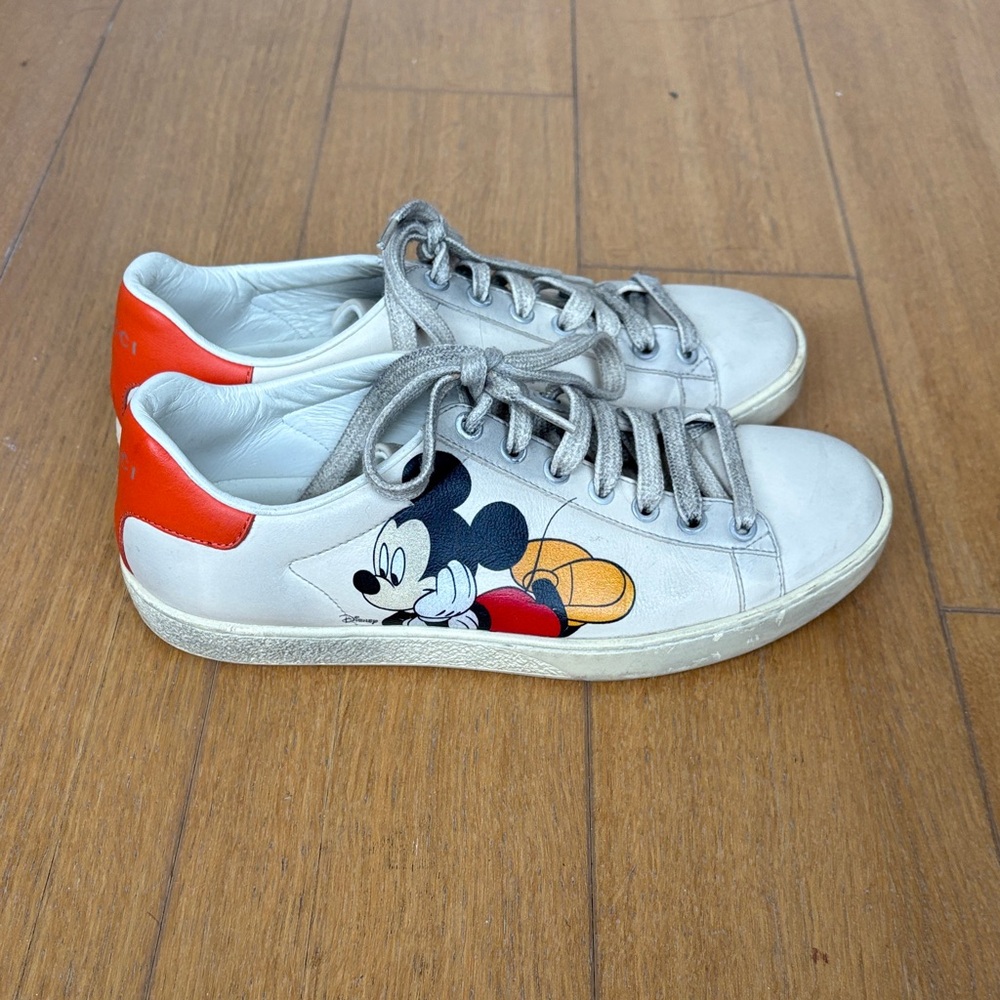 Gucci Ace
× Disney Ivory sneakers size 7 1/2 excellent condition